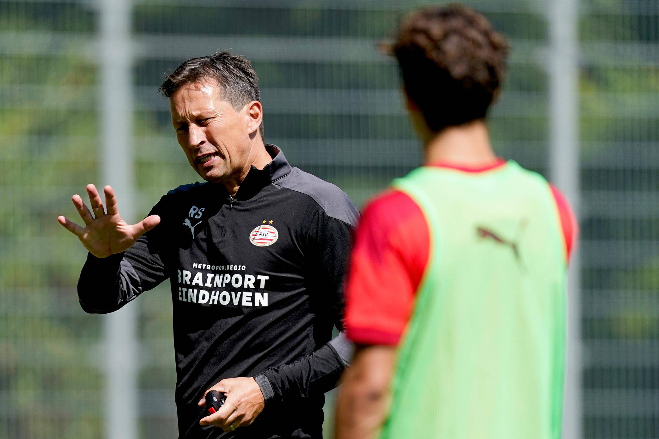 转会期荷甲传出新动向，摩纳哥单刀错失，管理层表态：目标明确，临场指挥获称赞的简单介绍-LCK联盟投注